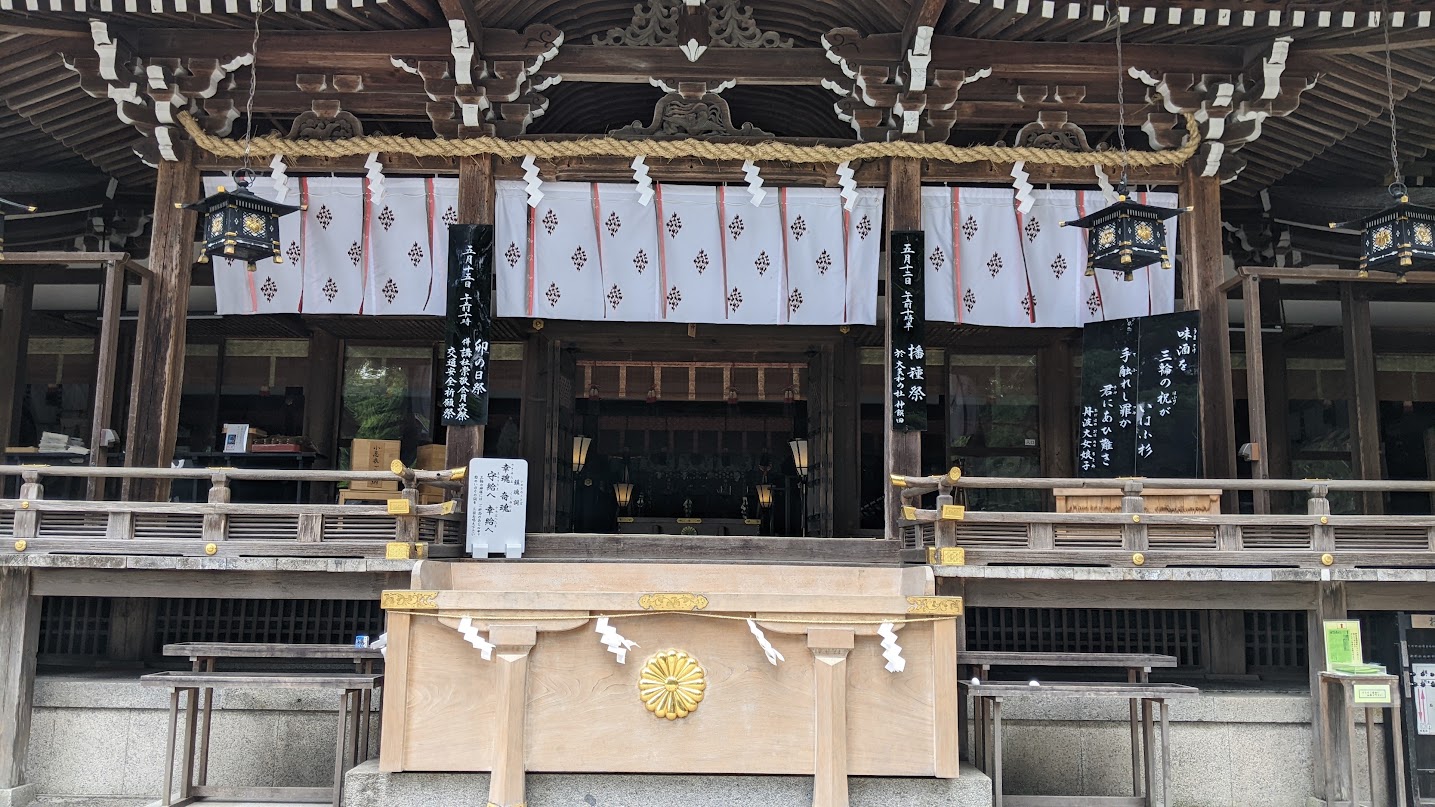 大神神社の拝殿